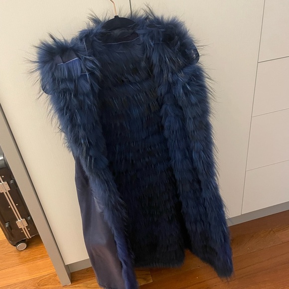 🔥SEND OFFERS🔥 BLUE reversible real fur and leather long vest​​ - Picture 9 of 10